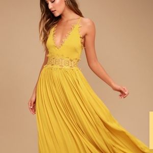 Lulu’s Yellow Maxi Dress (M)
